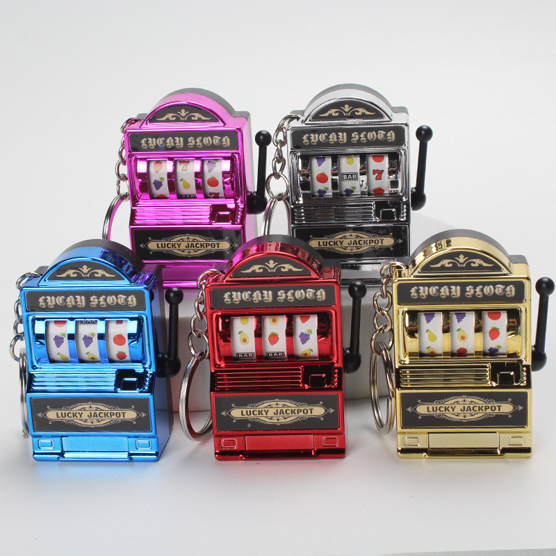 mini fruit machine keychain pendant las vegas 777 retro shake machine small toys lottery machine in stock