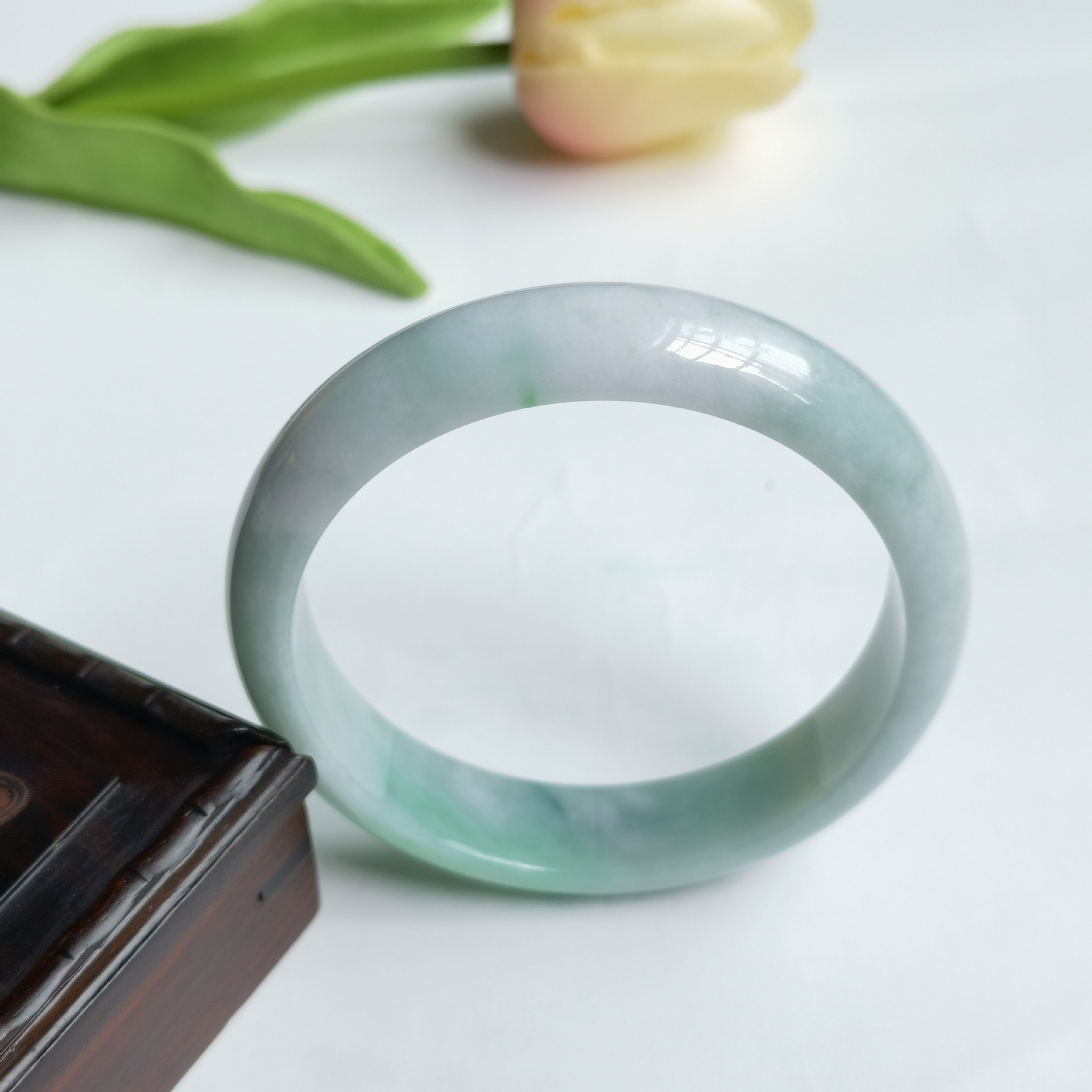 门店直发 a货缅甸翡翠手镯 老坑豆种飘绿翡翠玉石手镯女款证书