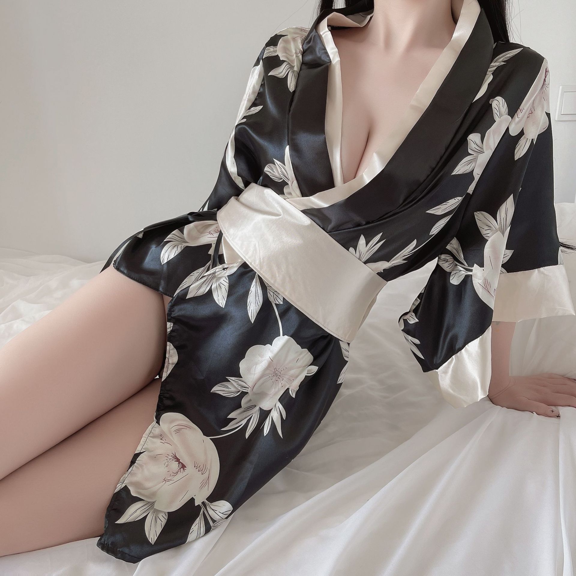 Sexy Lingerie Japanese Kimono Female Play Game Sexy Uniform Sexy Floral Kimono Suit Temptation Manufacturer Approval