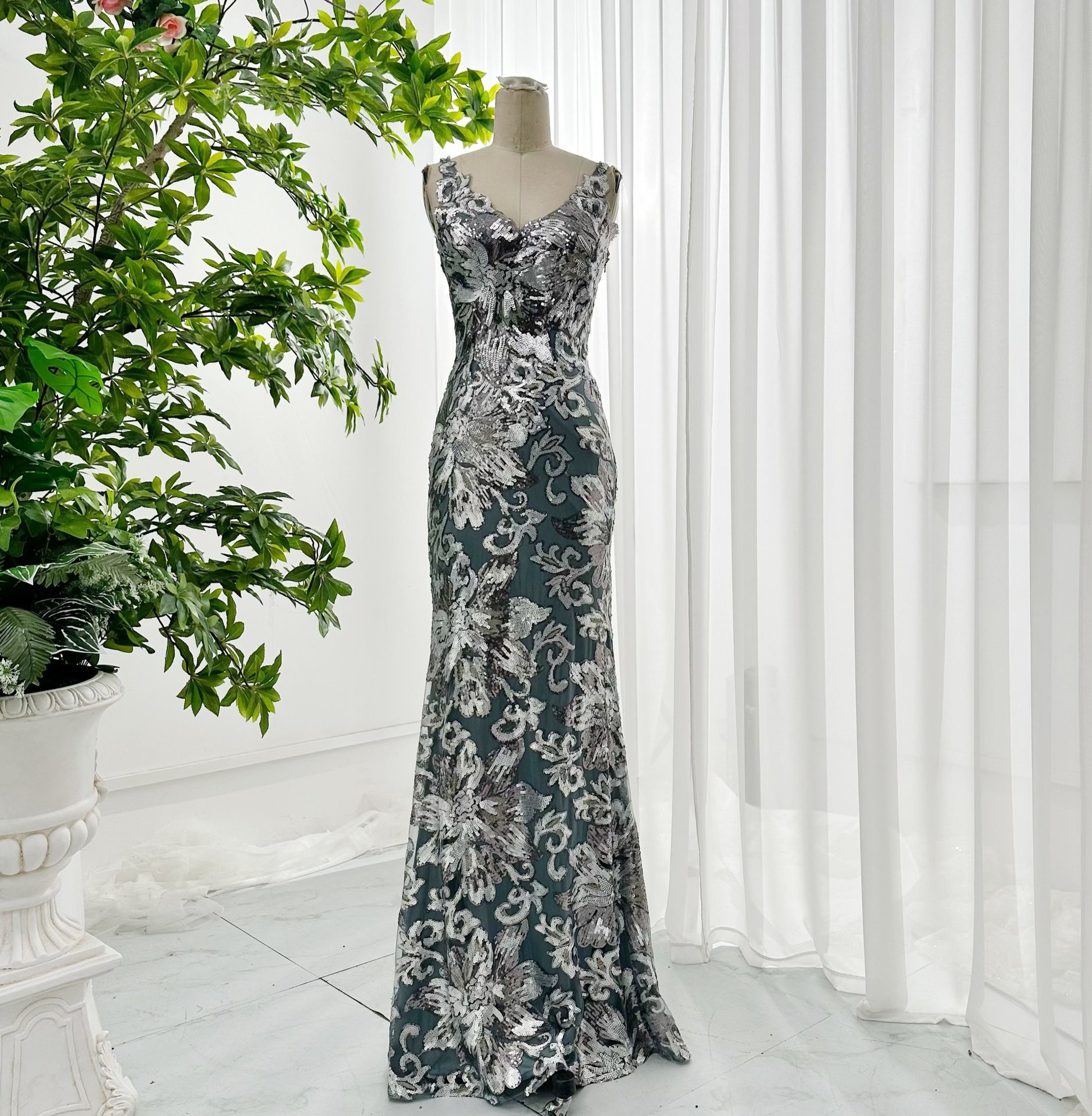 深灰色气质v字领无袖亮片网纱超修身收腰鱼尾主持演出晚礼服m2558