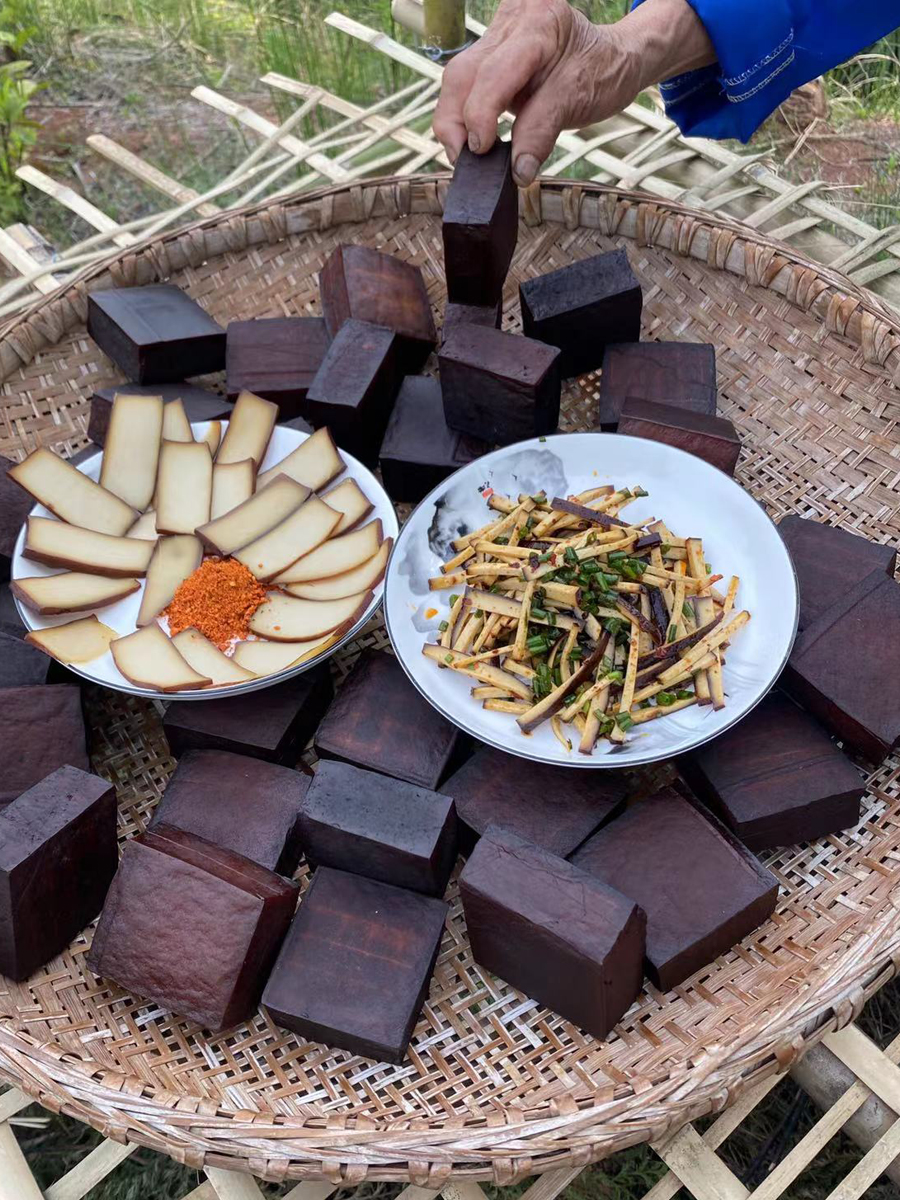 四川烟熏豆干柴火手工五麻辣豆腐香干零食特产农家凉拌即食老腊豆