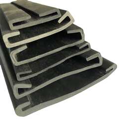 4%卡箍抱箍耐磨橡胶条喉箍卡箍橡胶垫管道卡箍橡胶条 油箱橡胶垫邢台