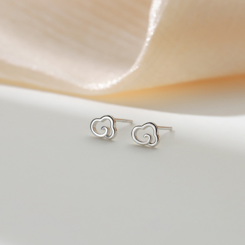 925 Silver Cloud Stud Earrings Female Removal-Free before Sleep High-Grade INS Style Special-Interest Design Auspicious Cloud Earrings 2022
