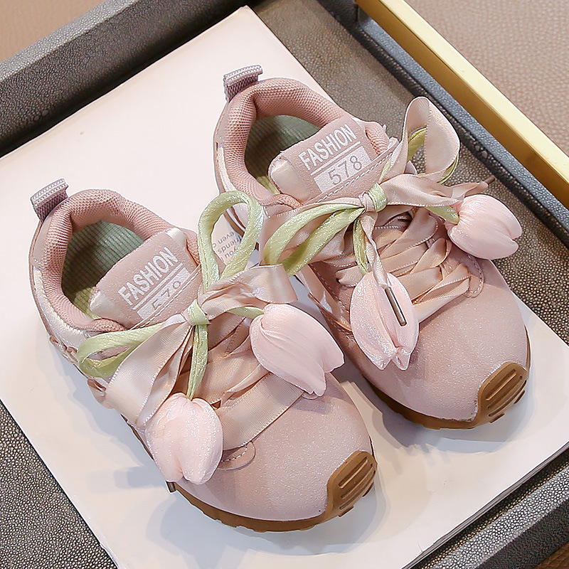 女童玩偶运动鞋防滑软底春秋新款儿童跑步鞋时尚系带中大童阿甘鞋