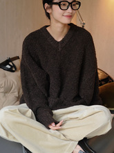 卢浮冬季新款韩版慵懒棕色毛衣V领圈圈纱宽松廓形柔软保暖上衣女