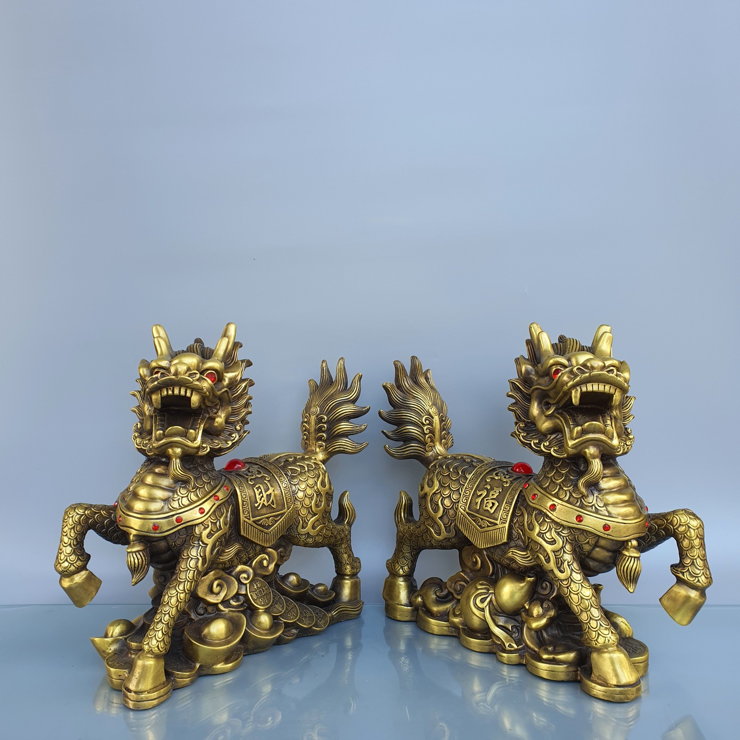 铜麒麟摆件一对纯铜吉祥家用财富麒麟踩八卦麒麟办公室客厅装饰品