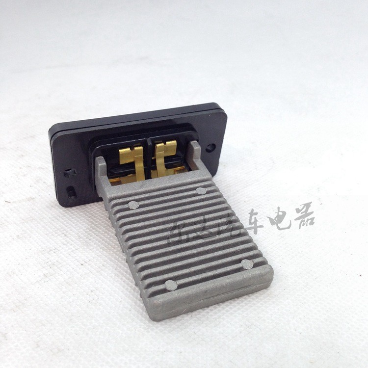 适用青岛解放j6奥威1p 3p 1匹3匹片暖风电阻空调暖风电机调速模块