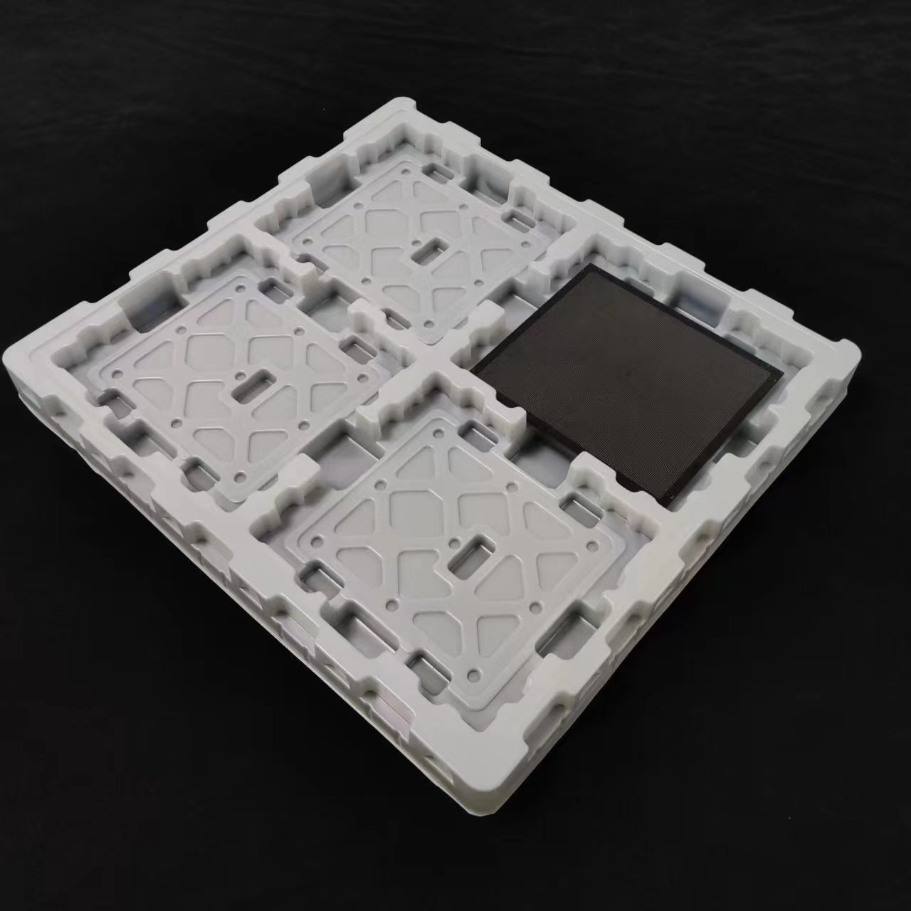 深圳吸塑厂专业定制ps吸塑内托 黑色吸塑内衬 手电筒吸塑盒吸塑