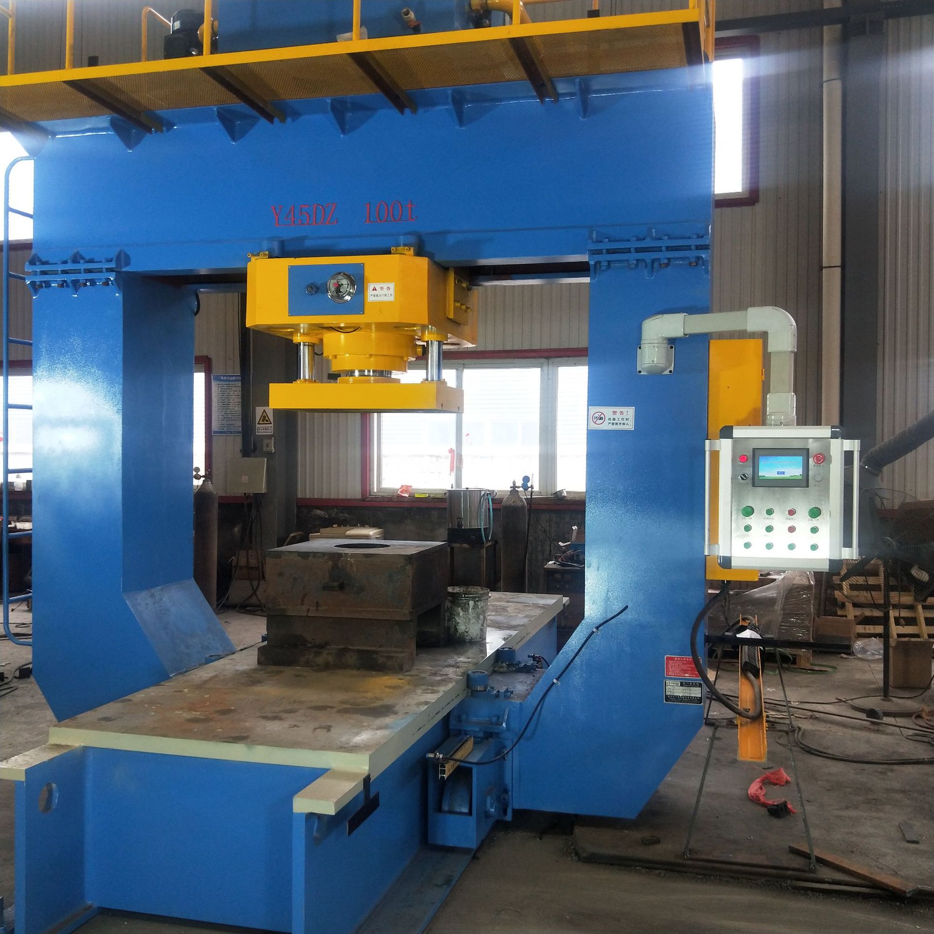 龙门校平机 龙门校直机 整平机 钢板校平机龙门液压 自动校直机