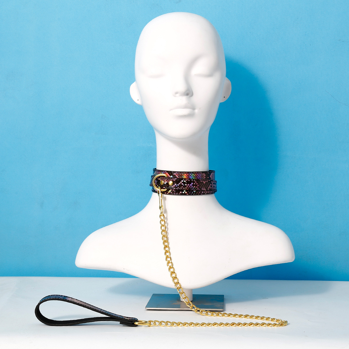 情趣道具皮革蛇纹颈套成人用品狗链彩色pu牵引链舞台表演用品