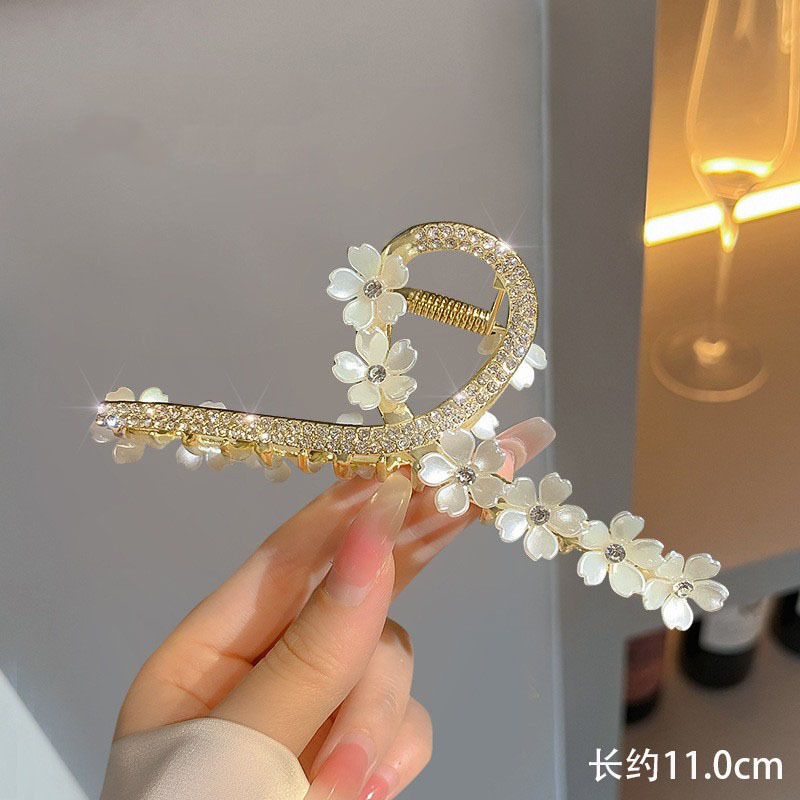 Instafamous Metal Grip Women's Large Shark Clip Hairware Light Luxury Pearl Barrettes Back Head Elegant Hair Pin Hair Accessories