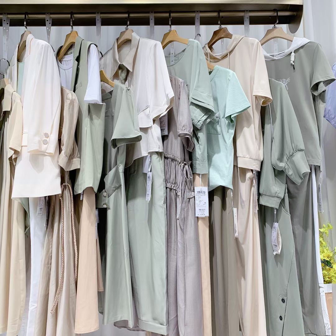 女装夏装约布品牌连衣裙专柜批发休闲四季青一手货源实体直播走份