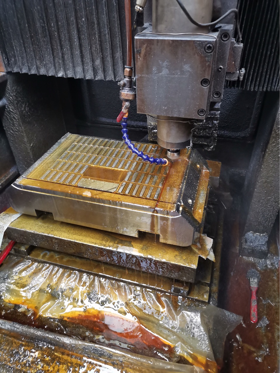 台州黄岩吹塑注塑压塑压铸成型加工中心精密模具