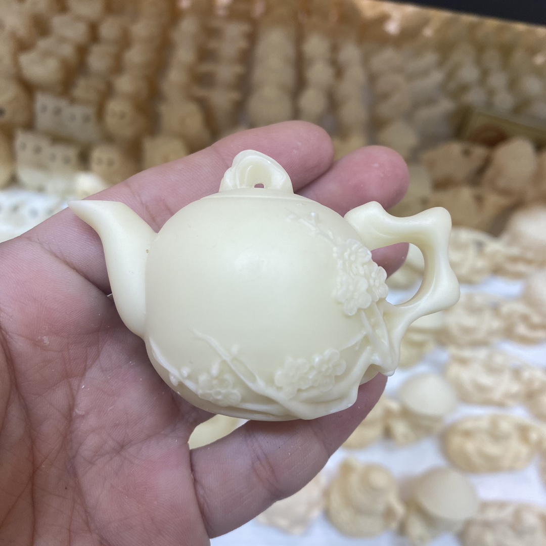 精品象牙果雕刻梅花壶把把壶工艺品家居摆件饰品大号家居饰品