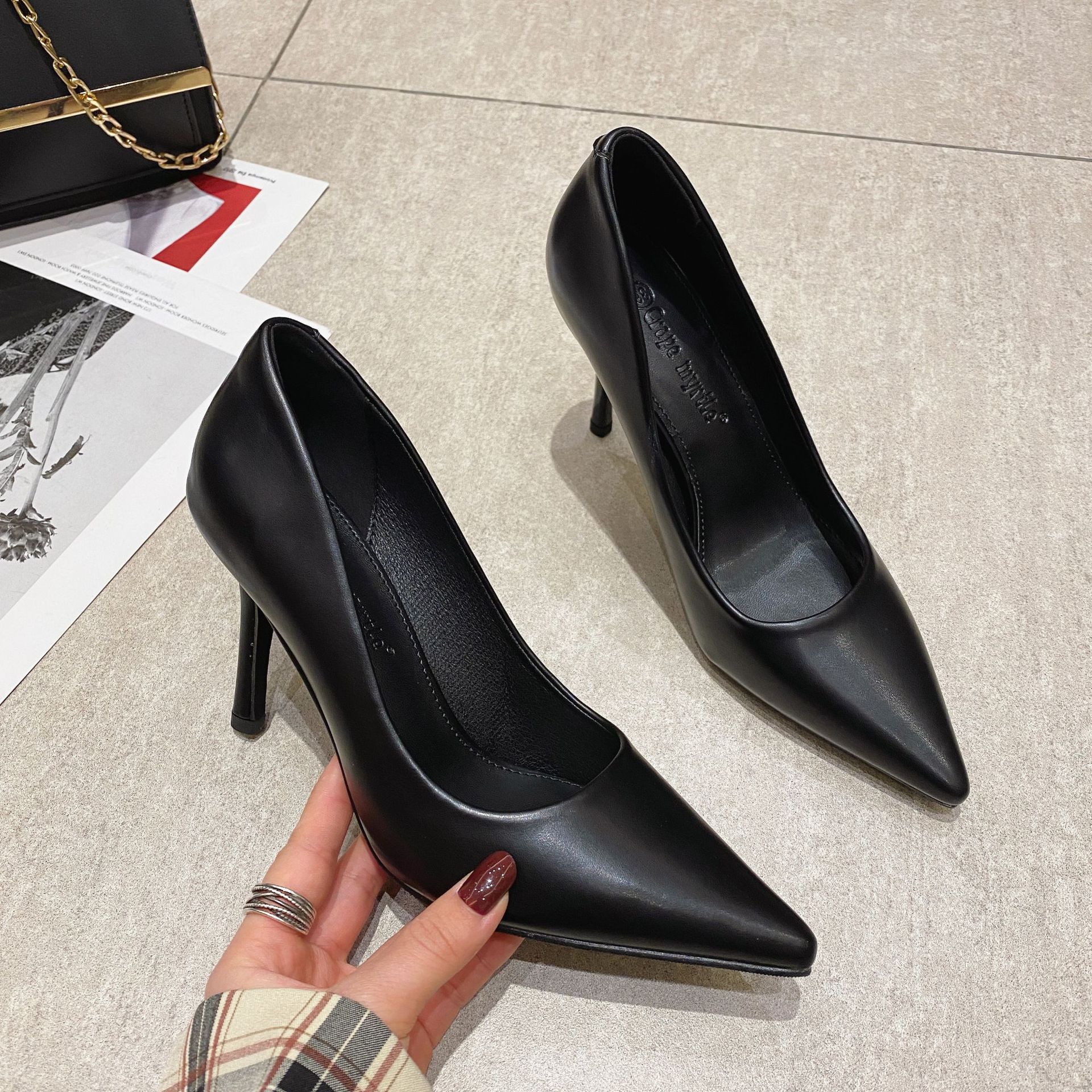 高跟鞋女春季新款黑色细跟尖头浅口绒面职业气质学生礼仪鞋女单鞋