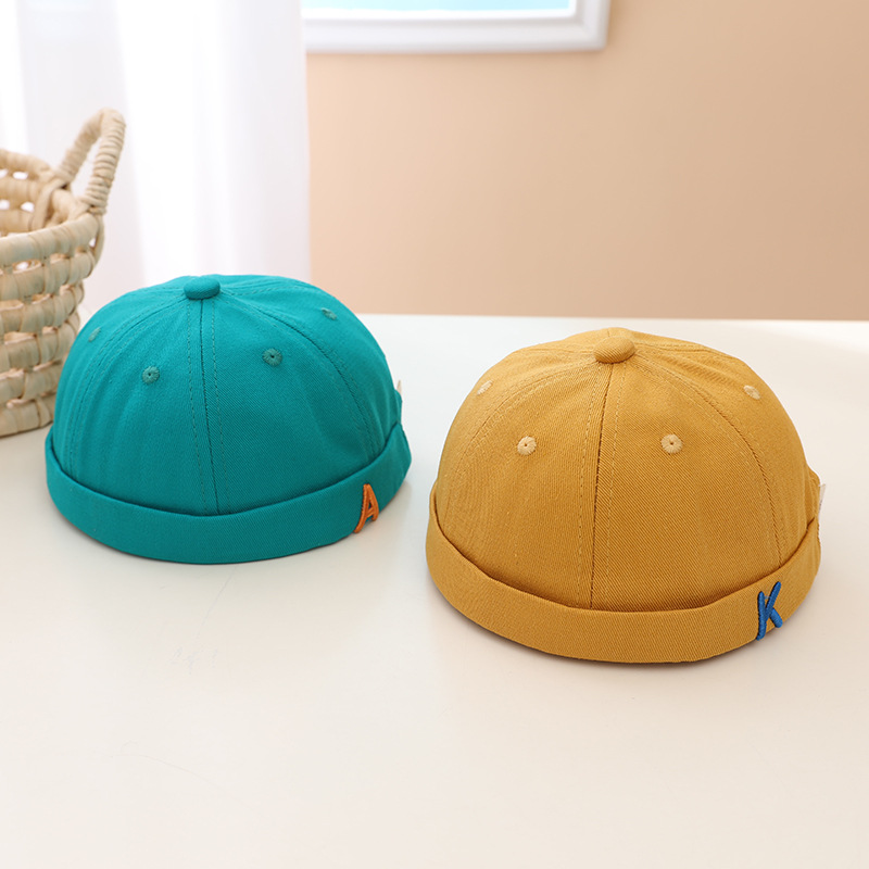 男孩潮流瓜皮帽韩版时装搭配简约立体绣字母地主帽儿童出游街拍帽