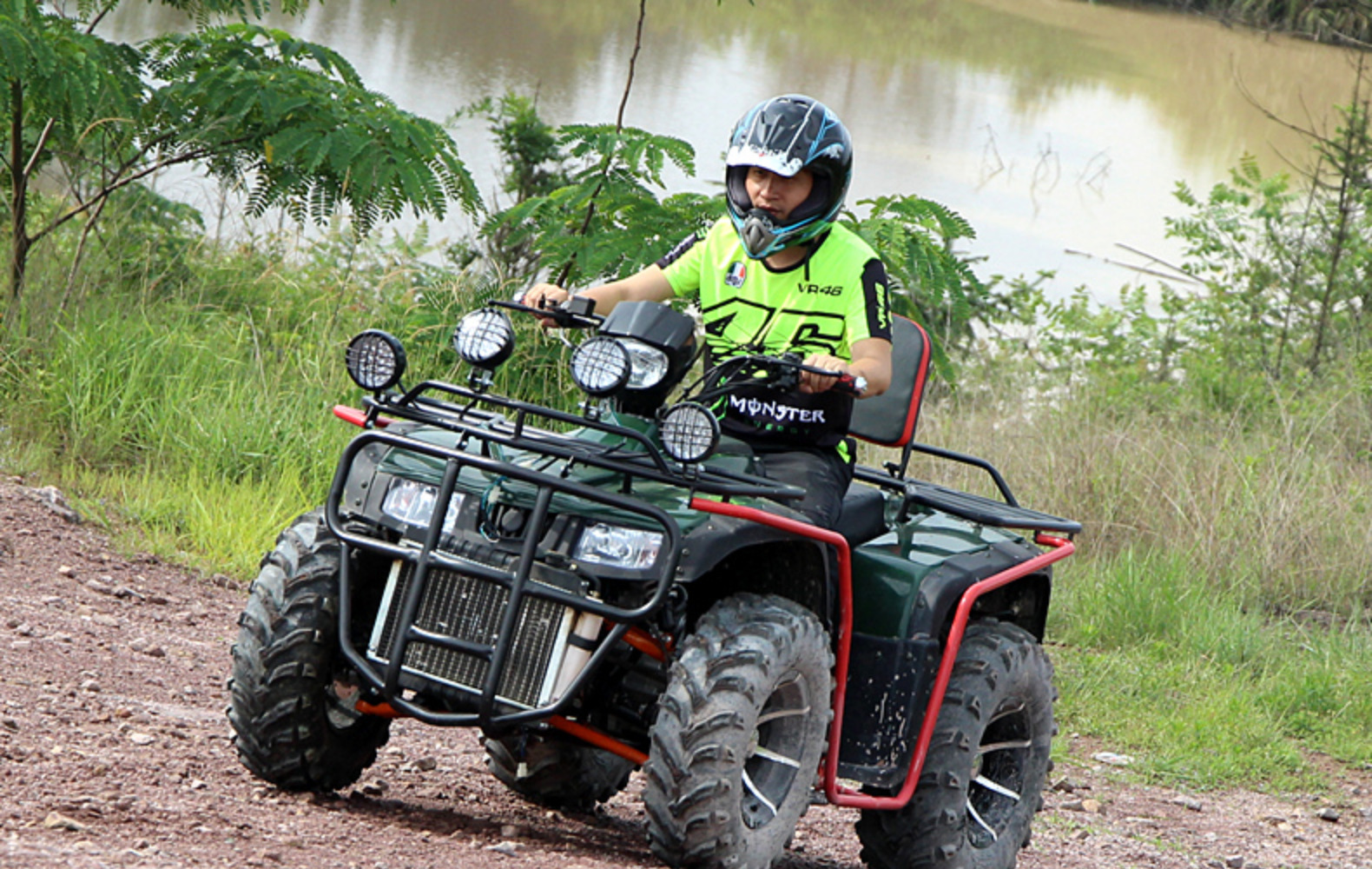 厂家直销四驱沙滩车四轮越野摩托车双人座龙鼎全地形车山地车atv