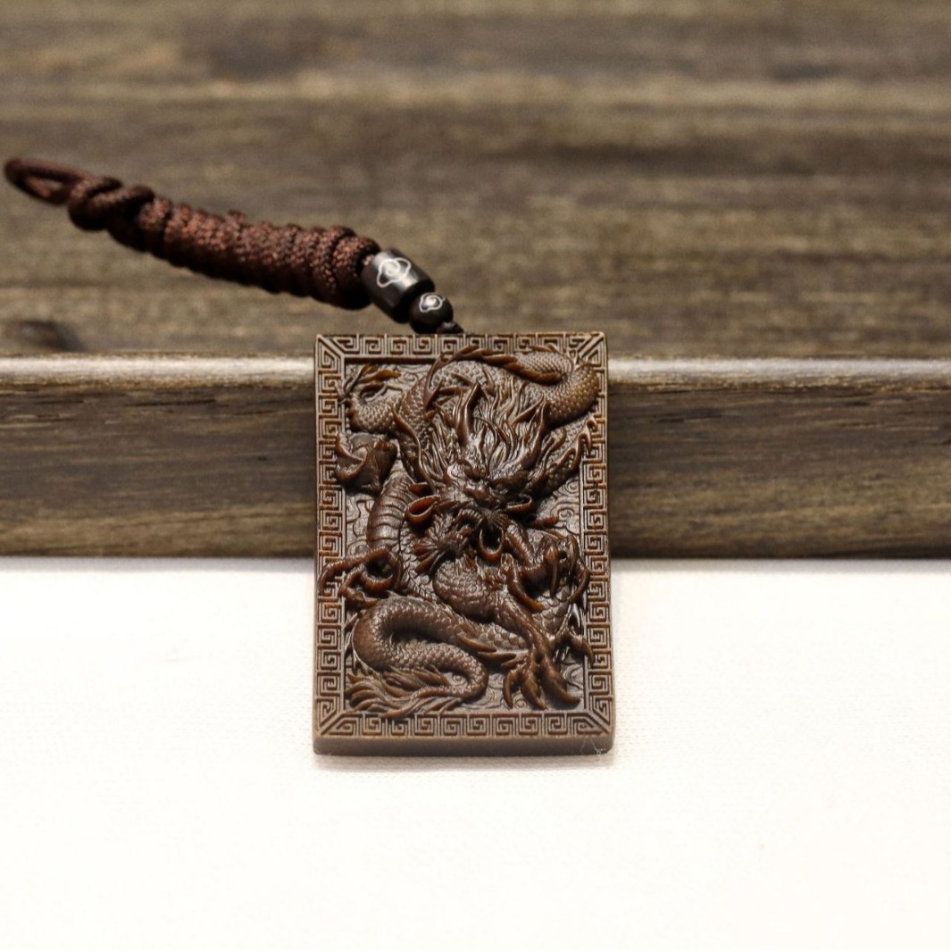 富森红土沉水级龙牌吊坠车挂件摆件木制精雕工艺品礼品-阿里巴巴