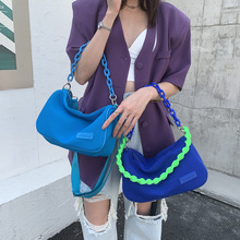 乔戈夏季马卡龙包包女时尚网格链条单肩大包简约大容量斜挎健身包