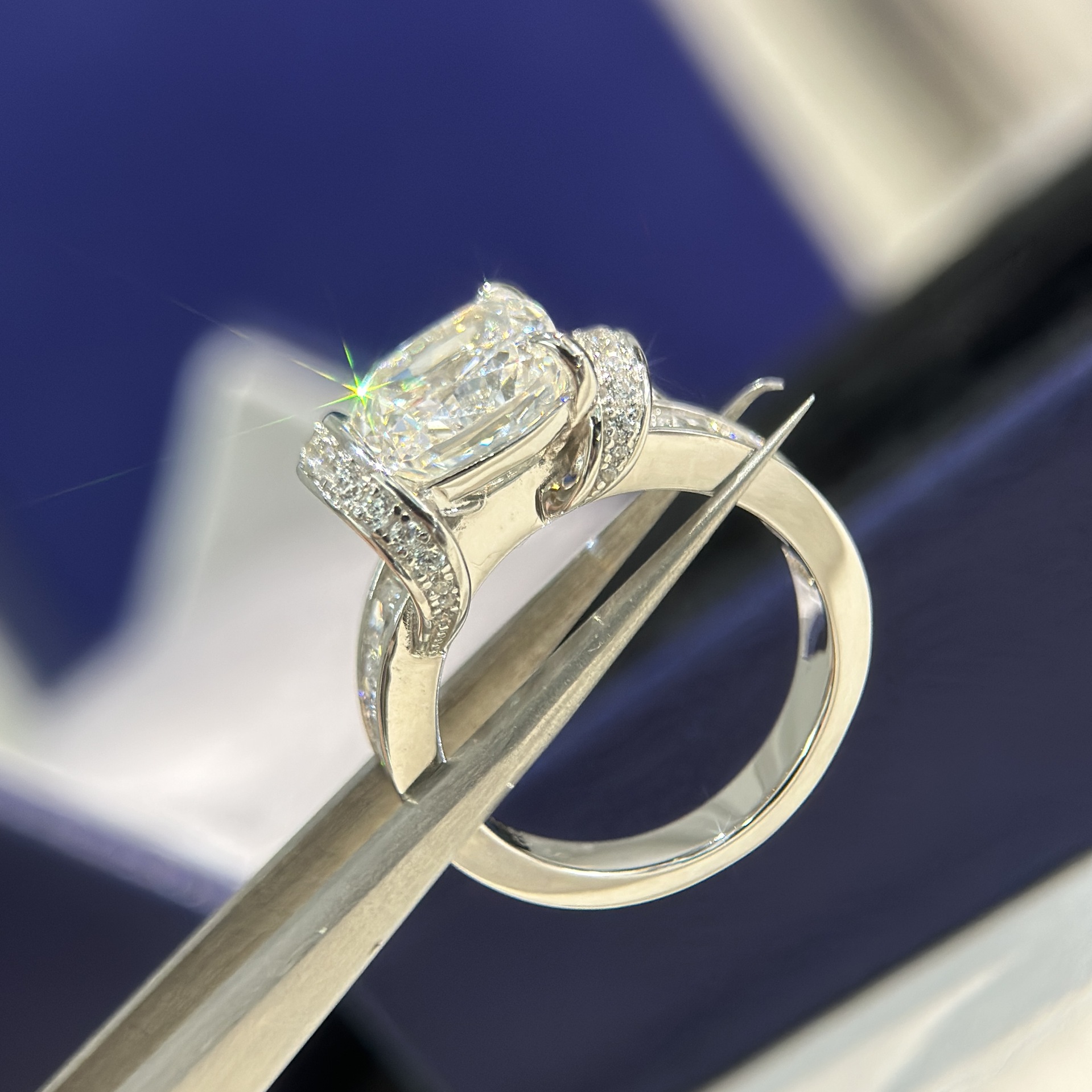 s925纯银戒指 丝带尚家方钻克拉钻戒仿真钻戒闪钻高级感气质戒指