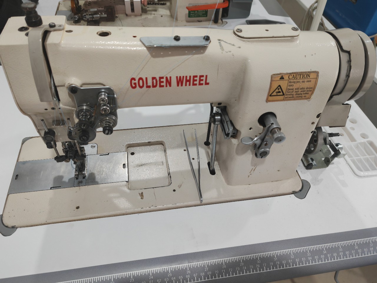 金轮对丝机 对丝车小圆绣睫毛绣邮齿边女装餐巾枕巾娃衣装饰缝