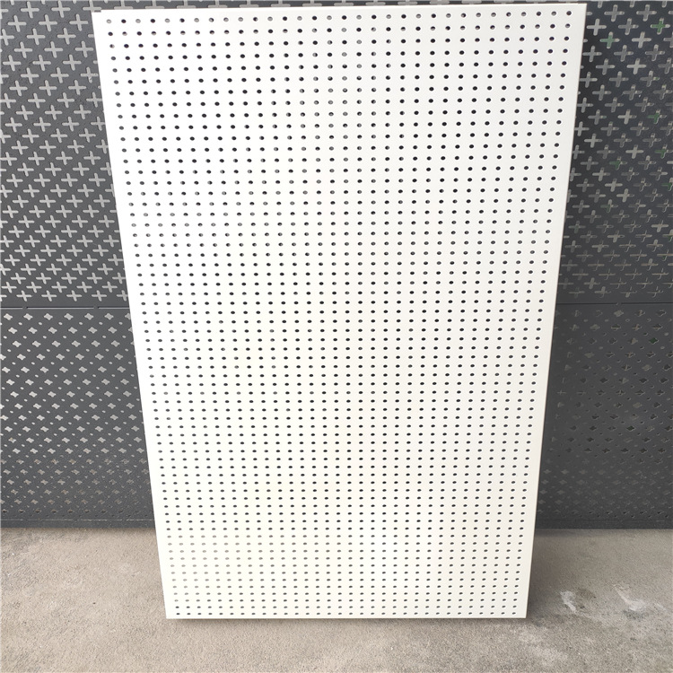 上墙铁隔板超市货架金属圆孔洞洞板定制挂墙工具白色展示装饰挂板