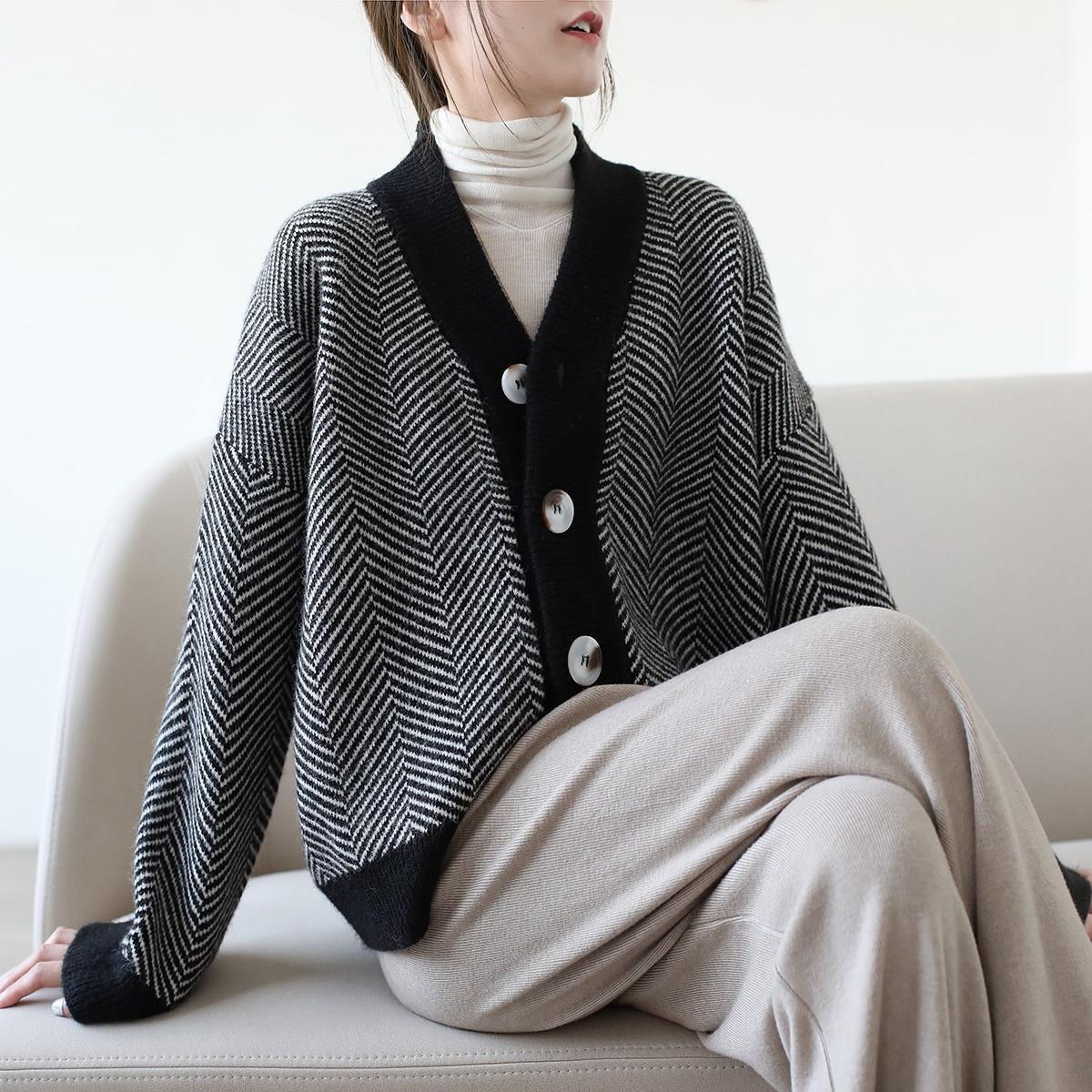 2022秋冬复古针织开衫女条纹慵懒风宽松外套加厚粗线外穿毛衣