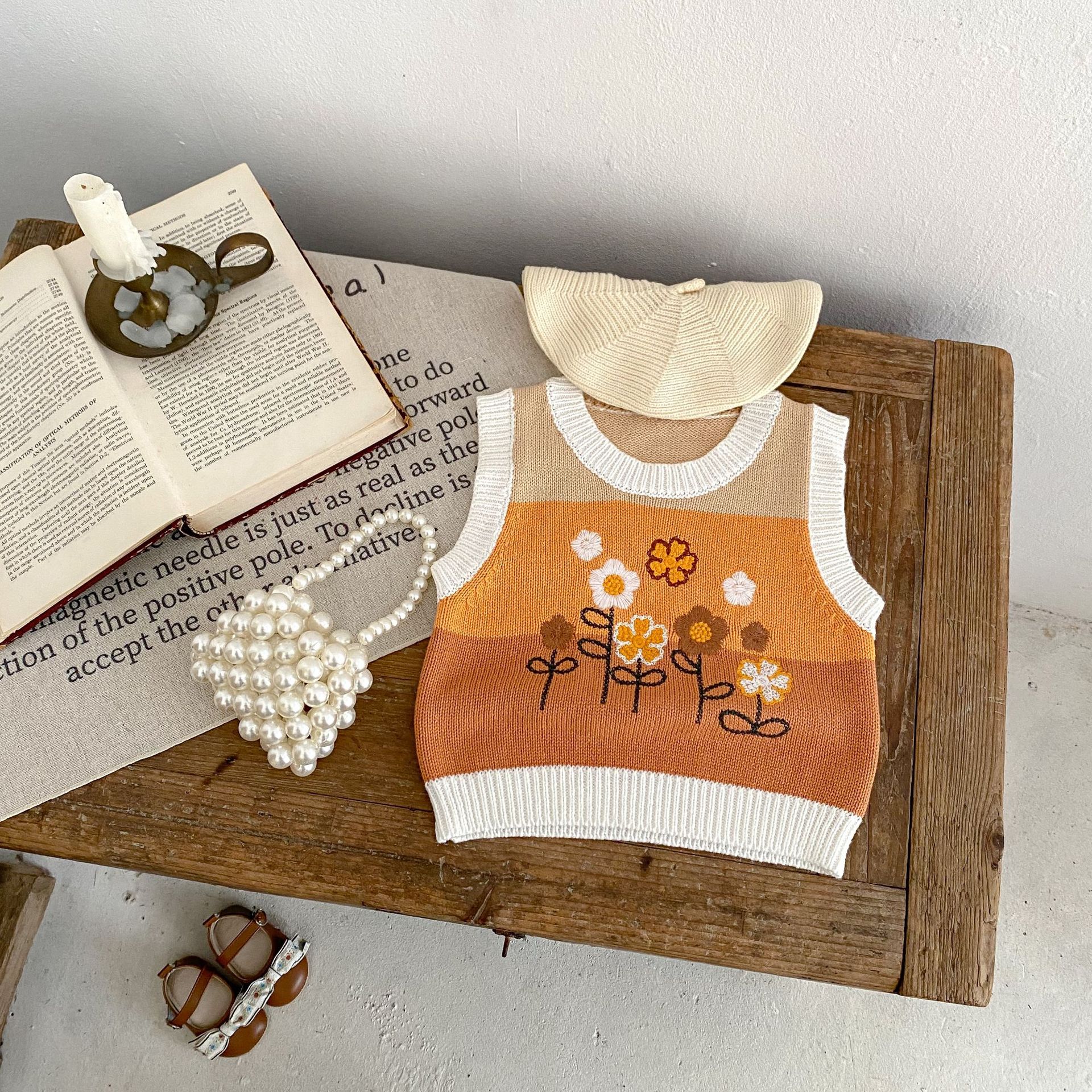 2024秋装婴幼儿童毛衣针织棉纱上衣花朵绣花间条套装百搭无袖马甲