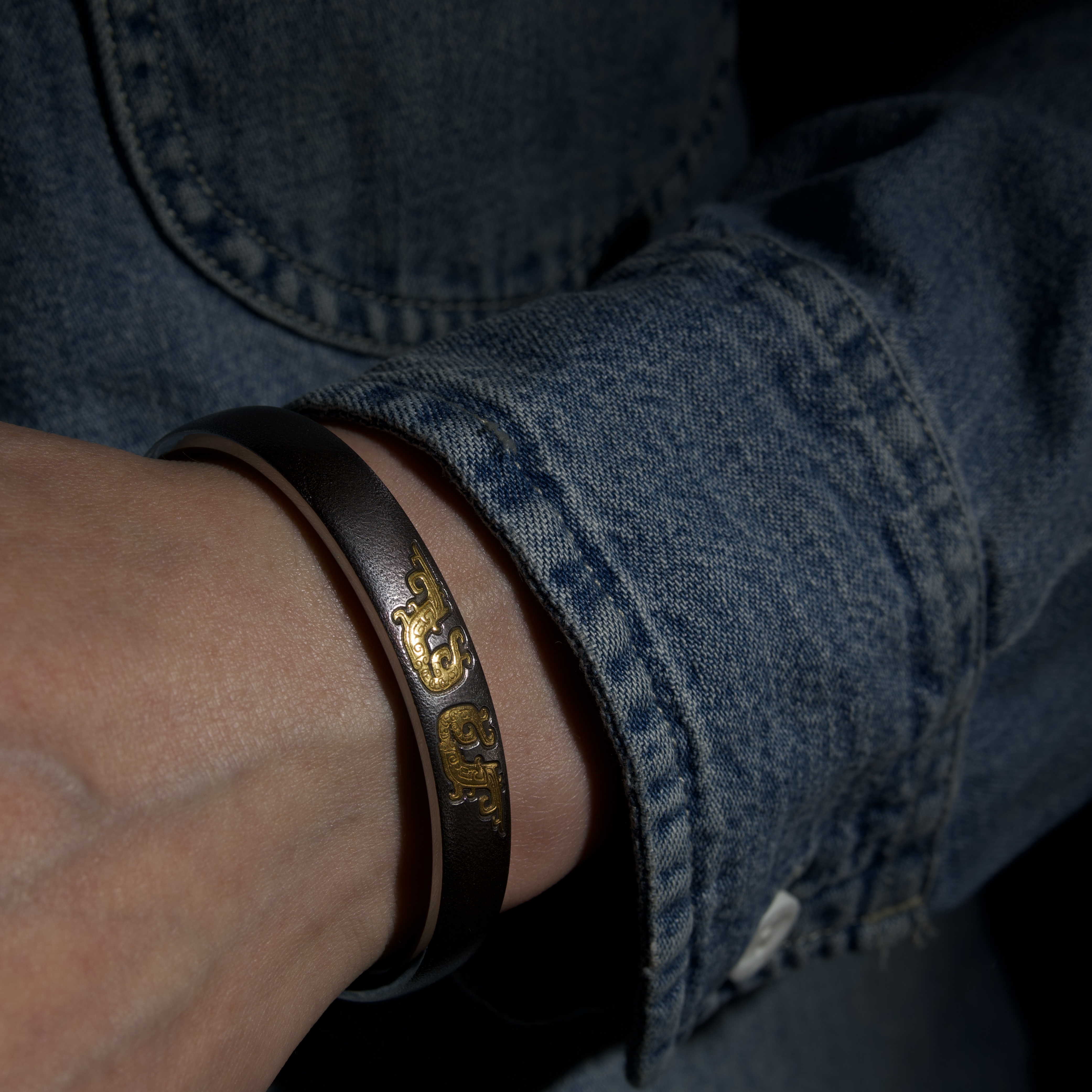 工作室非遗古法铁翦金工艺雕金螭龙宫廷感陨铁手镯男-阿里巴巴