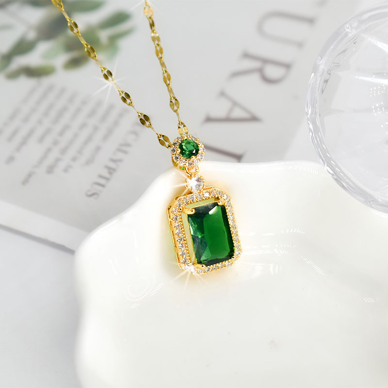 Cross-Border Fashion Retro Emerald Necklace Women's Temperament Product Ins Style Micro-Inlaid Necklace Women's Factory Straight