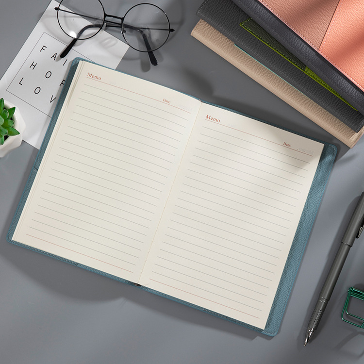 厂家出售学生笔记本子简约a5记事本礼盒商务软皮日记本可加logo