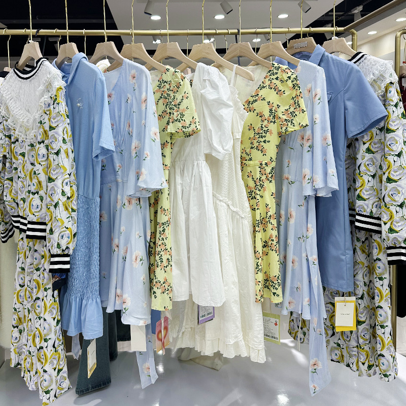 女装夏装衣服批发广州十三行法式碎花连衣裙子 夏季仙女裙甜辣风