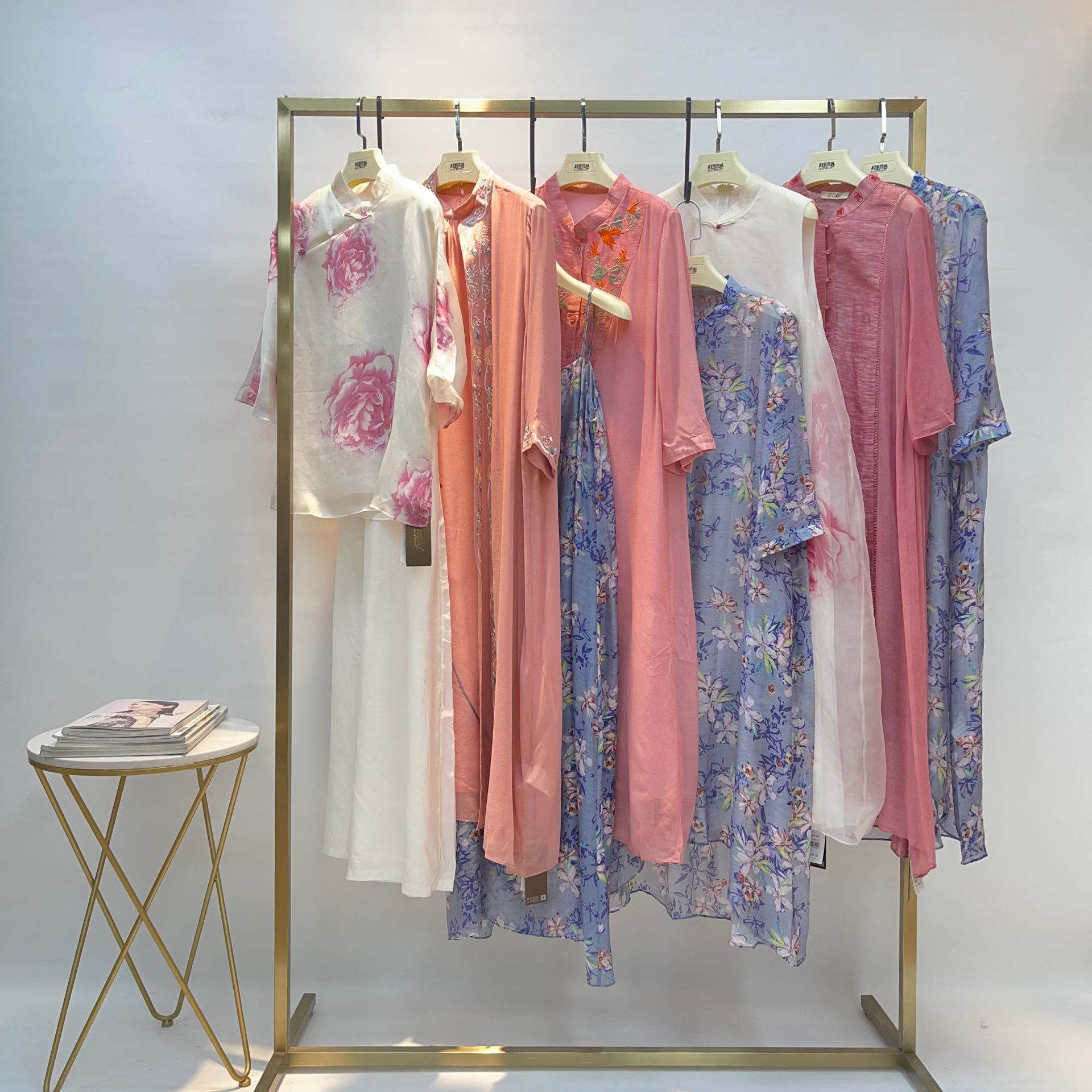 品牌折扣女装晒s谷场21年夏季新款古风轻薄披风连衣裙批发走份