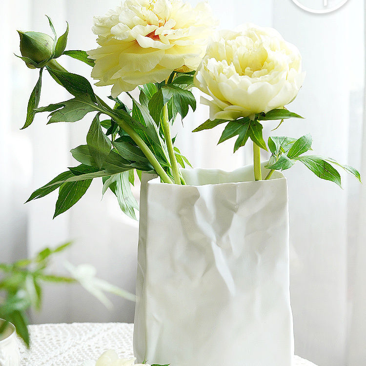 Ceramic Vase Pleated Paper Bag White Vase Modern Simple and Light Luxury Plain Burning White Flower Home Decoration Cross-Border