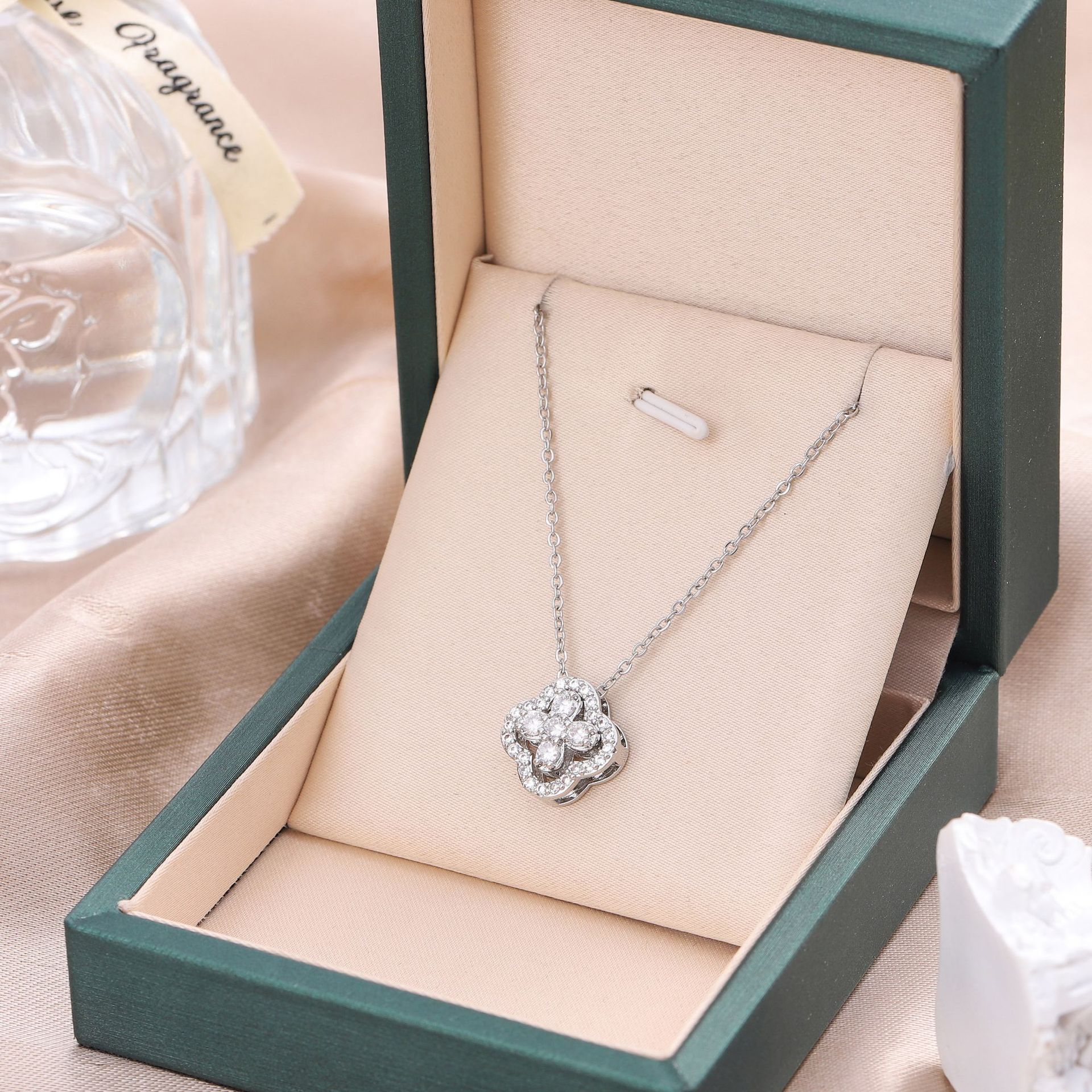 S925 Silver Meet Lucky Four-Leaf Clover Necklace Female Detachable Two Ways to Wear High-Grade Clavicle Chain for Girlfriend