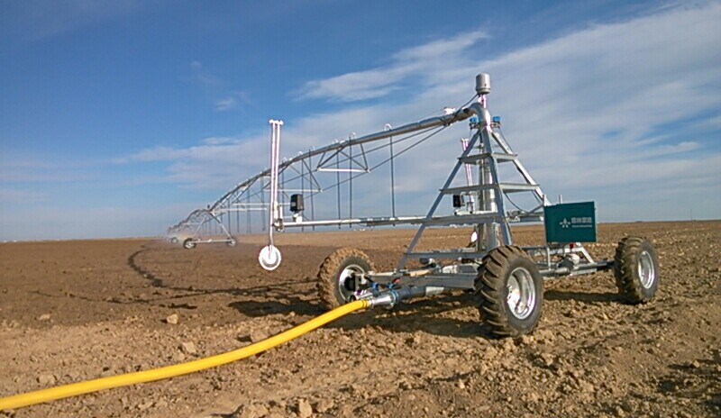 厂家供应四轮平移式喷灌机 喷灌机 抗旱浇地 农业灌溉