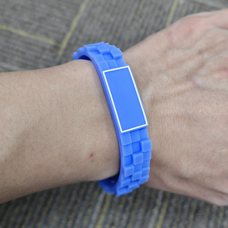 新款rfid硅胶腕带健身房门禁开锁会员信息管理用ic芯片感应手环