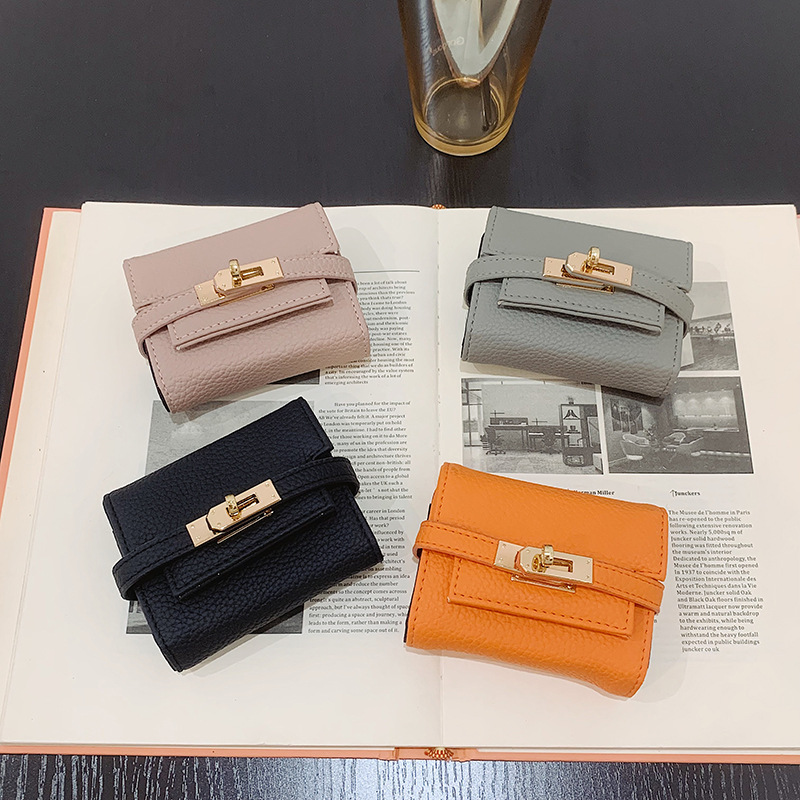 Popular Bag 2023 Early Spring New Fashionable Simple Women's Pouches Western Style Small Wallet Beautiful Bag