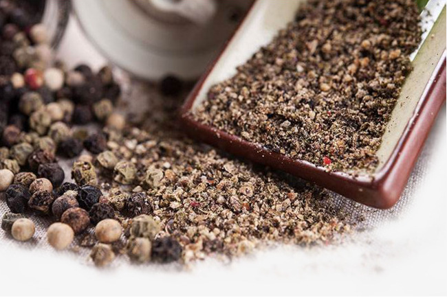 胡椒碱98% 黑胡椒提取物 cas号94-62-2