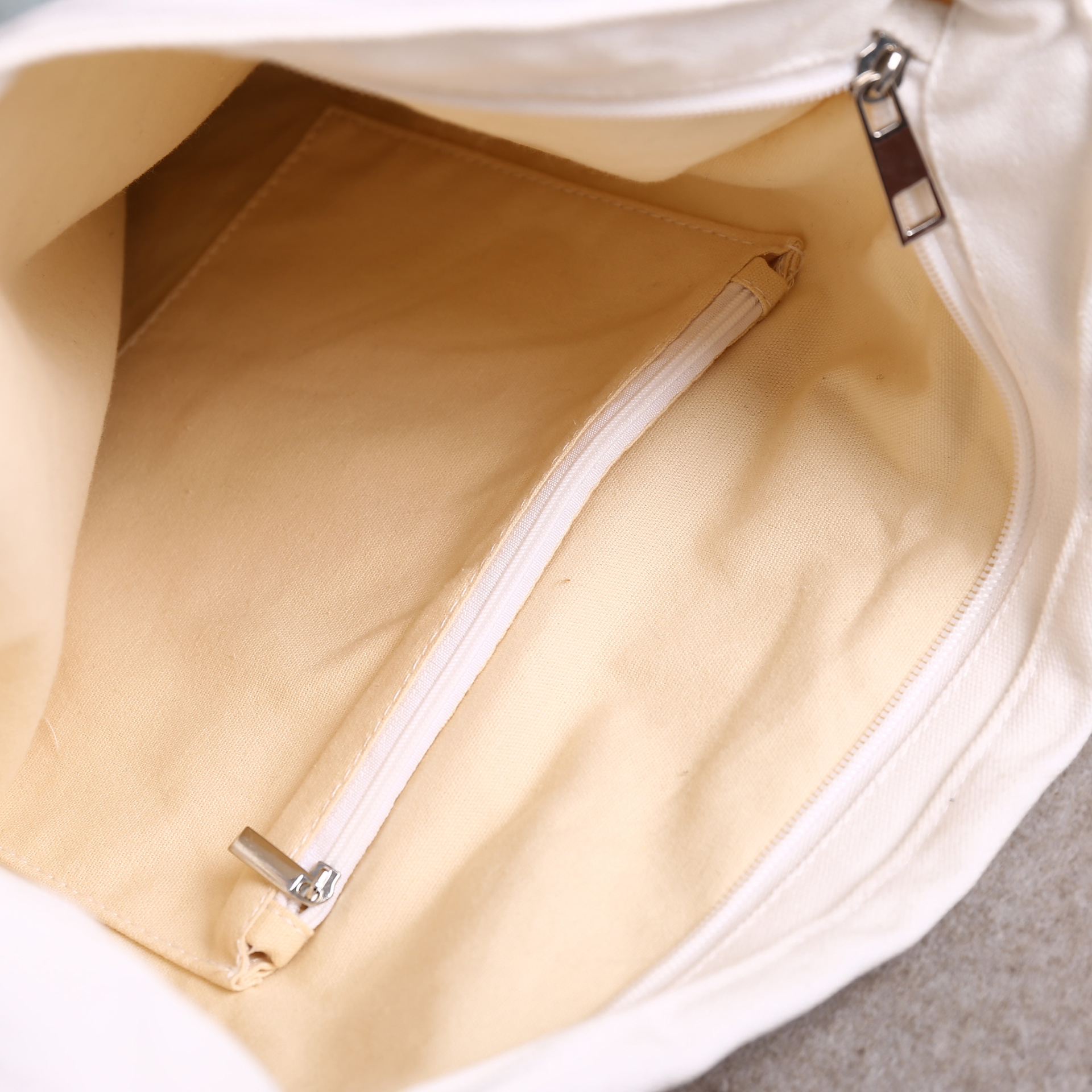 机绣,丝印,机印颜色多样款式手提袋,束口袋,折叠袋,背包袋,打孔袋加印