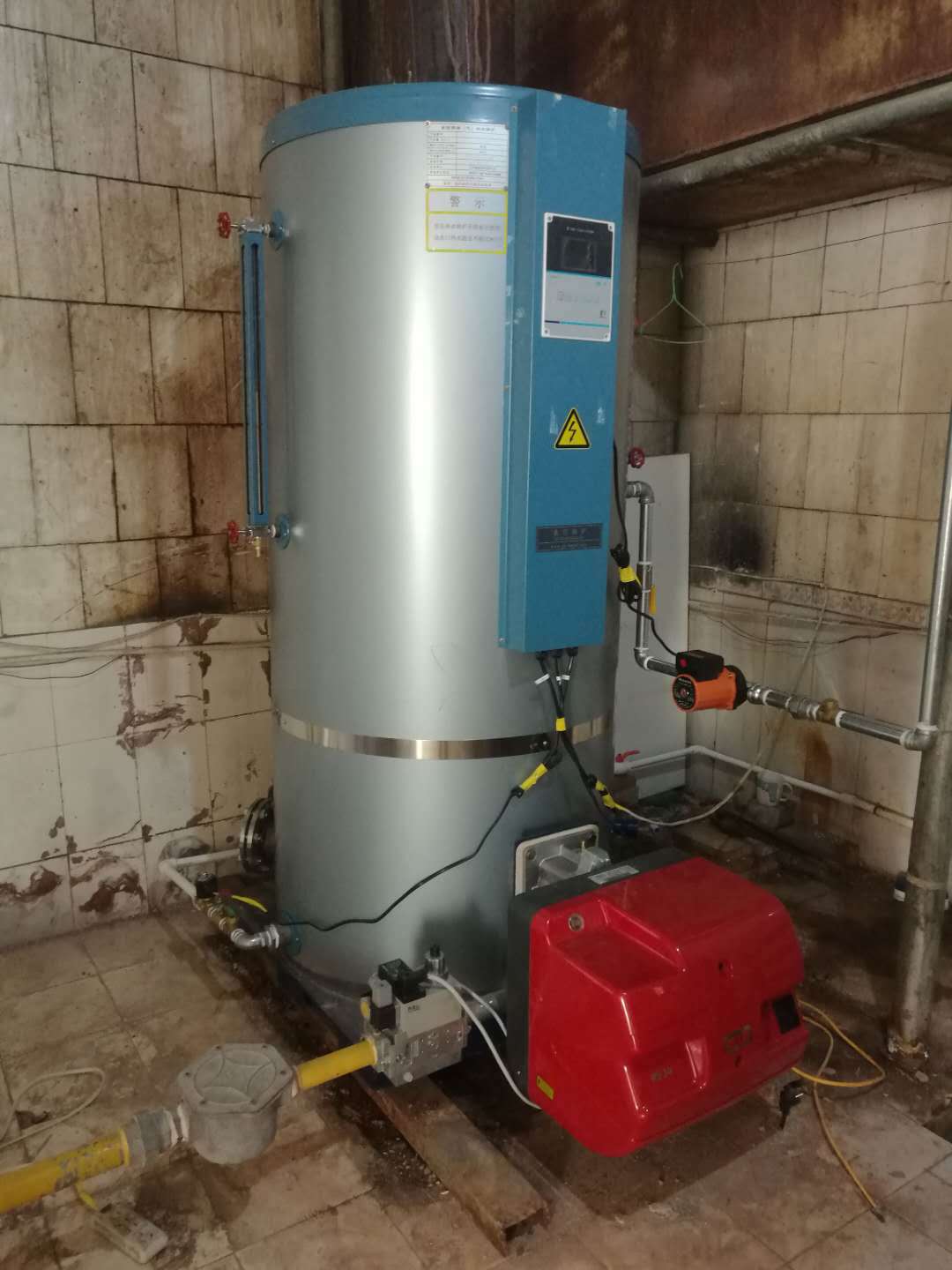 乌鲁木齐锅炉厂供水容量大全自动不锈钢立式30万大卡燃油茶水炉