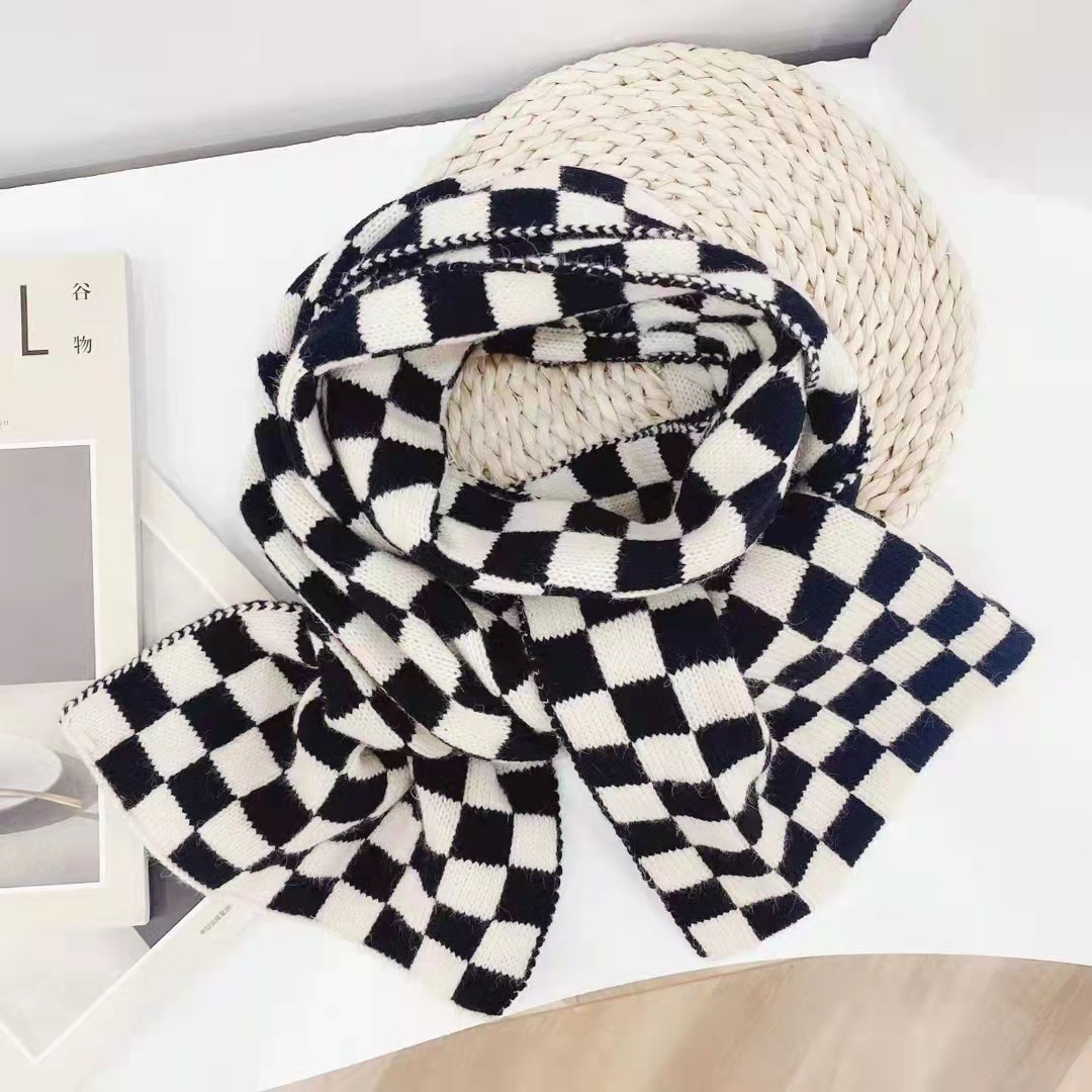 2022 New Trendy Ins Style Black and White Chessboard Plaid Scarf Soft All-Matching Warm Plaid Scarf Student Scarf