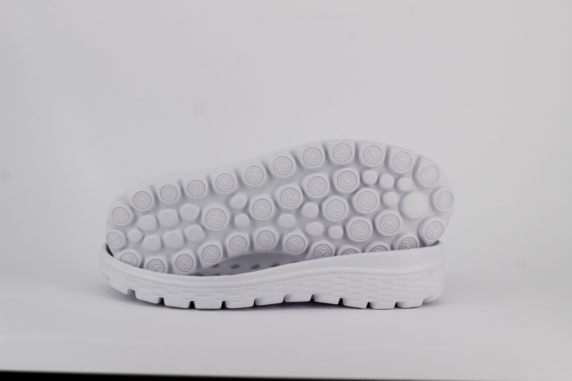 一次eva成型鞋底橡塑发泡柔软耐磨轻质高弹无味防滑女护士鞋鞋底