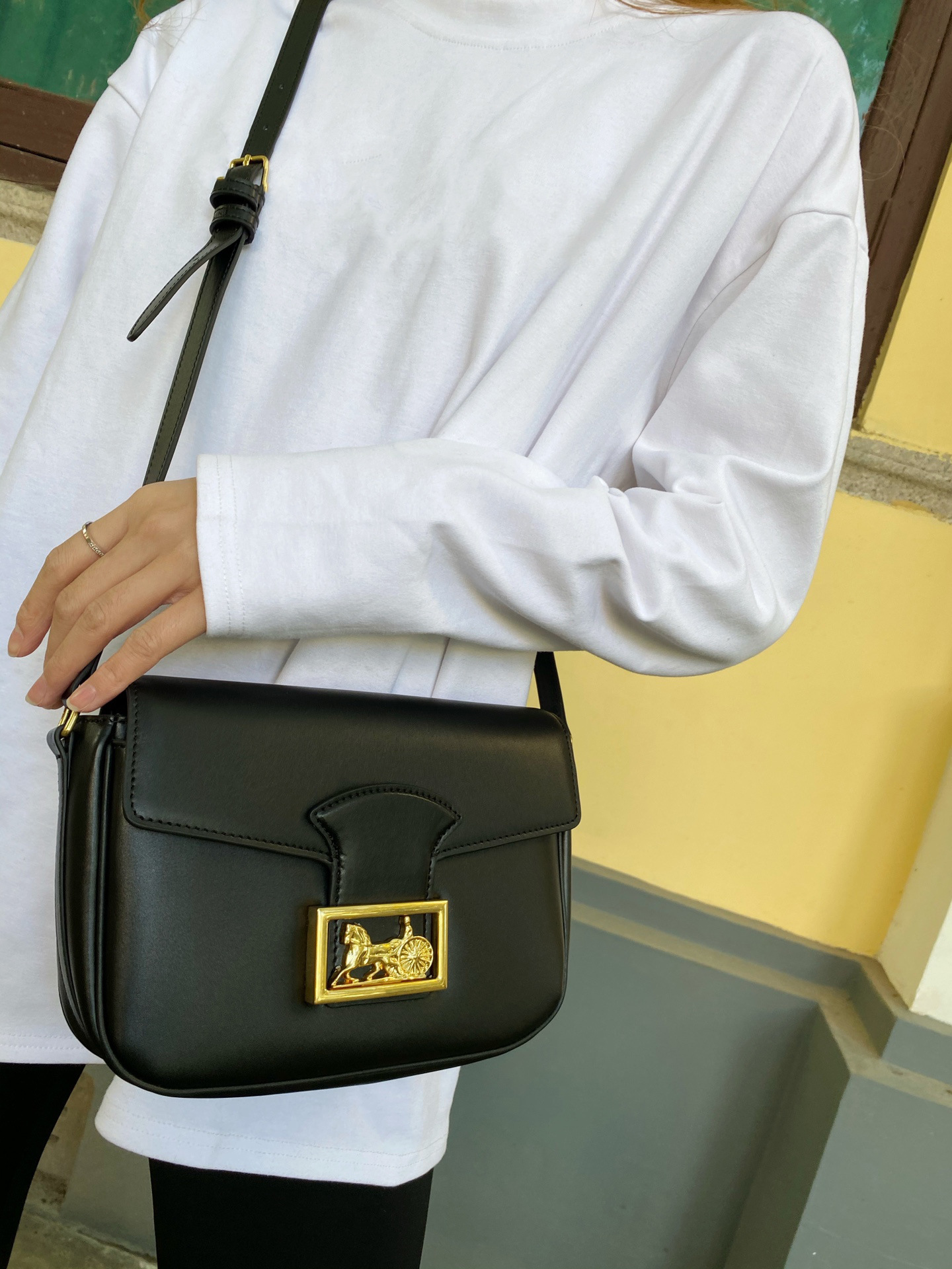 2021春夏新款双轮马车包翻盖女包豆腐包潮流方包真皮女时尚中古包