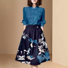 欧美时尚复古蓝色印花套装春季2023新款女装法式设计感两件套裙子