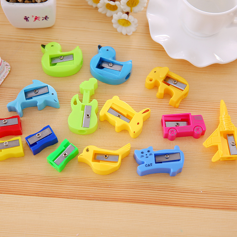 Ya Ling Stationery Cartoon Pencil Sharpener Plastic Small Pencil Shapper Student Stationery Wholesale