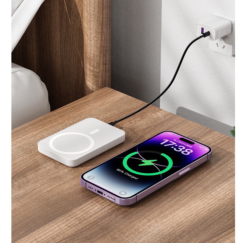 high capacity slim usb electronics powerbank迷你自带线充电宝