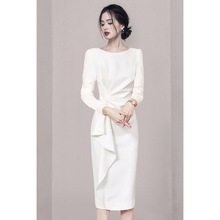2024春装新款白色职业装设计感知性优雅主持人伴娘礼服裙连衣裙