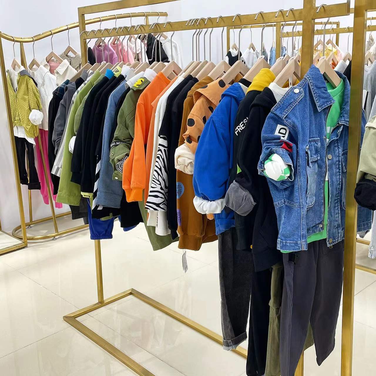 两个小朋友法语2022秋新款专柜品牌童装撤柜尾货直播货源批发越也