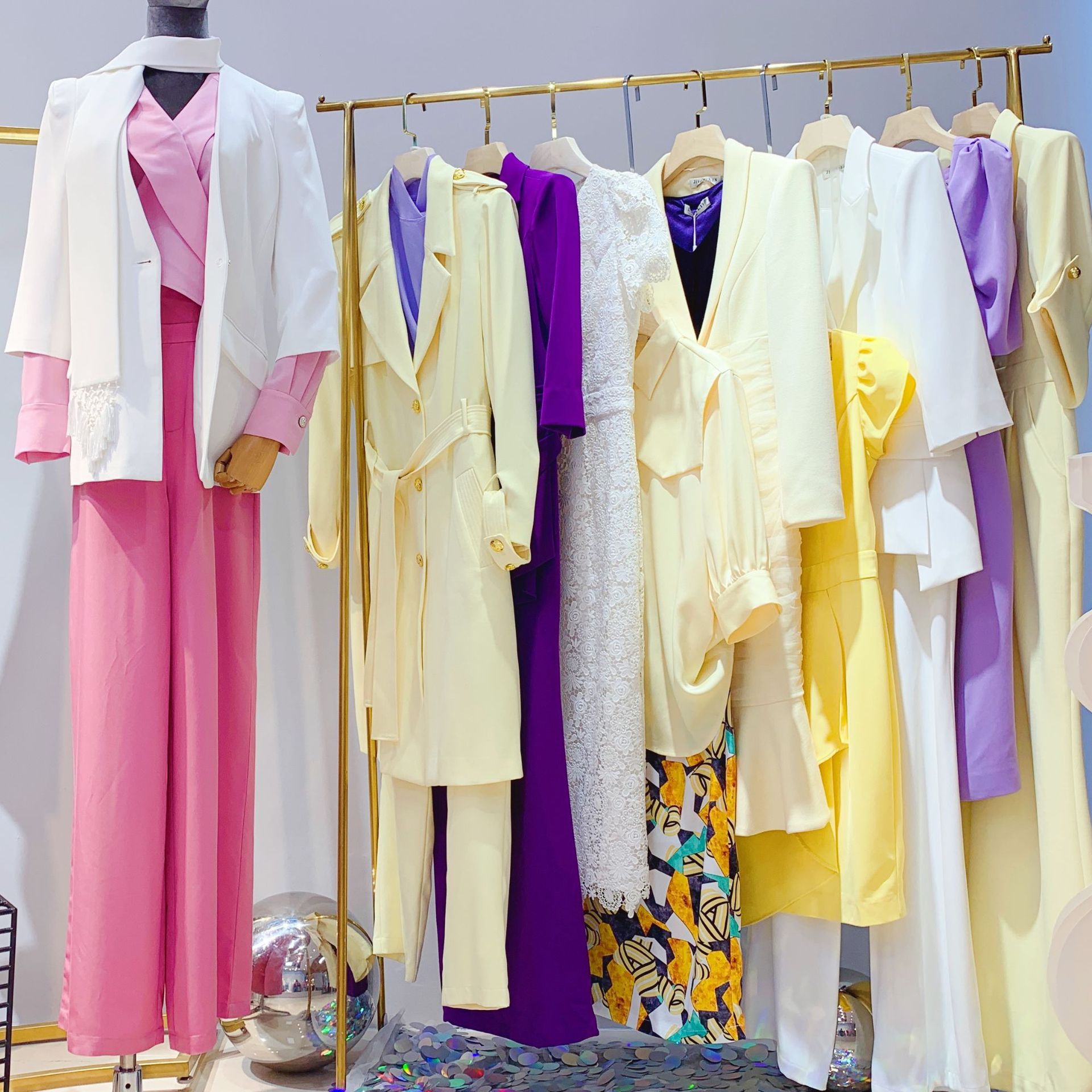 茵曼品牌女装折扣服装一手货源马克华菲专柜撤柜清仓批发女装走份